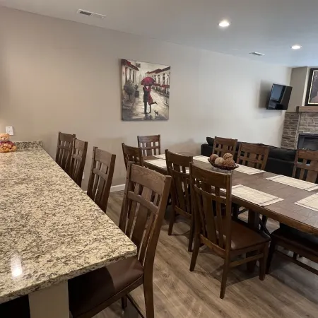Ground Floor Condo with Indoor Pool in the Heart of Branson