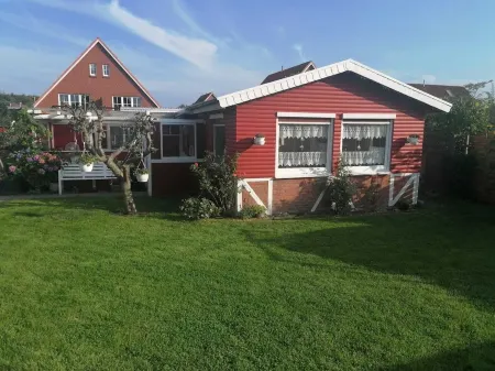 Lovingly furnished holiday home in a quiet location