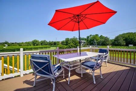 The Stable Cottage at Willow Creek Winery
