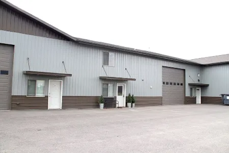 Urban & Hip Suite in the Warehouse District, Pets Allowed Отели в г. Фор Корнерс