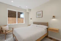Brand New Luxury Beach Home w Hot Tub & Sauna