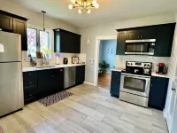 Recently totally renovated duplex located 5 minutes from Downtown Bristol. Hotels in Bristol