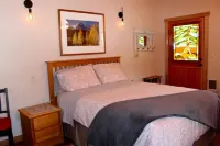 Quail Hollow, private studio