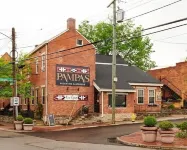 Centrally located Hyde Park Home; walk to restaurants, bars, and coffee shops Hotels near At Home