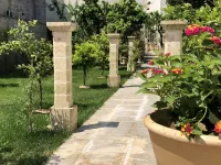 WINERY 1700 historic maison with private pool and big garden Hotels in 