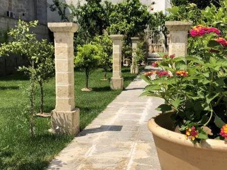 WINERY 1700 historic maison with private pool and big garden