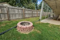 Comfy Family & Kid Friendly Home - Near I-80 w/ Pool Table & Outdoor Patio โรงแรมใน