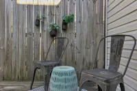 Sunshine House in Mason, Beautiful Cozy Cottage