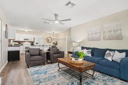 Elegant Beach House w/ Heated Pool & Spa