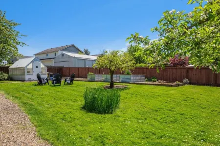 Carlton Farmhouse - A Quintessential Farmhouse in the heart of Carlton