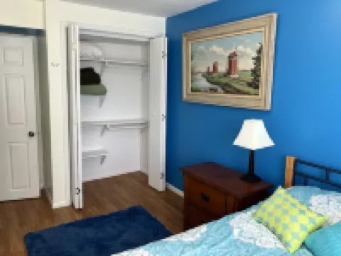 Vermillion Vacation: A Comfy Home Away From Home - Pet Friendly