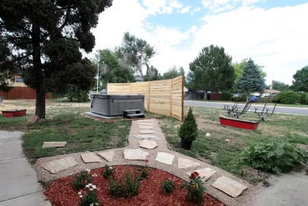 Westward Ho! - Great Central Location - Hot Tub - Olde Town Arvada