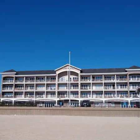 Beautiful Ocean Front Condo