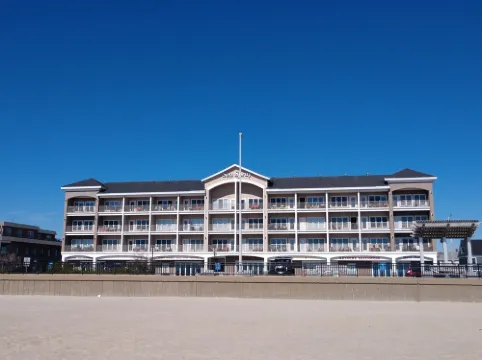 Beautiful Ocean Front Condo