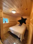 Beautiful cabin 11 miles from Beaver Stadium.  Enjoy an unplugged PSU weekend.