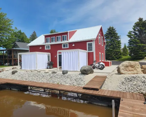 4Br River Retreat: Beach, Boat, Sunsets, Wildlife, Spacious & Serene Escape Hotels in Two Rivers