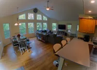 Charming  Private Setting Tree House, Fully Immersed In Nature On 2+ Acres