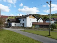 Apartment Hipp No. 5 - 90m² on the 1st floor with balcony Hotels in Steingaden