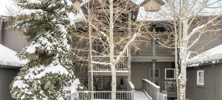 Cozy Beaver Creek Getaway Minutes From Ski Lift! Hotels in Avon