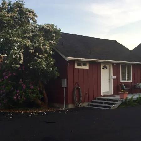 Cute Cottage Close To Town and Bike Trails