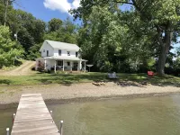Year round lakefront house on Keuka Lake