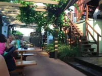 DOWNTOWN, 5 STARs, 65" TV, 4 BR / 3 baths EN-suite, UPDATED, walkable, BOOK NOW