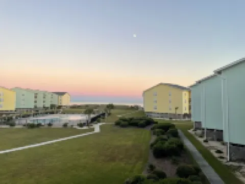 Updated Oceanview Surf City Condo with Pool and Private Beach access