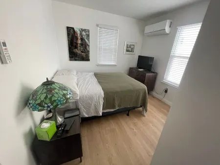 The Perfect Shore House in Beach Haven West, Pool, Spa, Firepit, 5 Mins To LBI