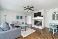 Comfy Eastside Home Close to Downtown Hotels in Wade Hampton