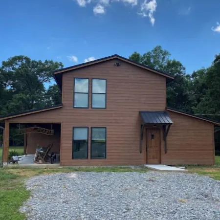 Amazing Mountain Views, Cabin, Private Farm Setting, Convenient Location