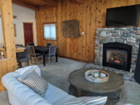 Annie Oakley's Outpost - Large 1-Bedroom in the Heart of Challis Hotels in Custer County