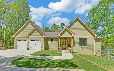 Serenity Point, Lake Hartwell, GA