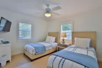 Beautiful Remodeled Pool Home in the Heart of Downtown Delray Beach!