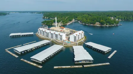 Island life at the Lake of the Ozarks luxury condo, beautiful main channel views