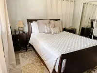 The Coral Cottage close to all that Sarasota has to offer