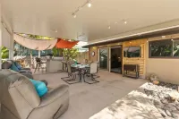 Cheerful 4-bedroom house with free parkings.