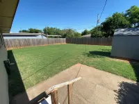 Family friendly home that is centrally located. 15 minutes from Sheppard AFB. Hotel dekat Akin Auditorium