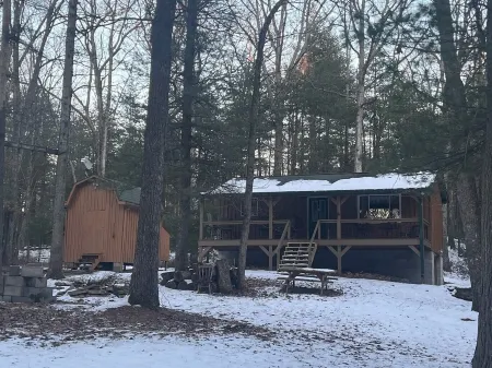 Cozy camp near the PA Elk herd in Karthaus & close enough to Penn State football