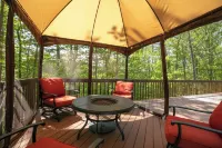 Watkins Glen, Corning, Finger Lakes 3 BR 3 Bath w/ Hot Tub