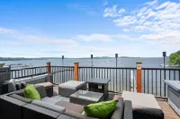 The Westside - Hot Tub, Private Beach & Dock. Pet-Friendly!