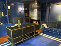 Mansion in Greenwich with private lake and river Hotels in Greenwich