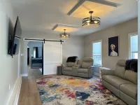 Guest House with a River View, located downtown Hannibal, MO—- No Cleaning Fee Hotels in Mason Township