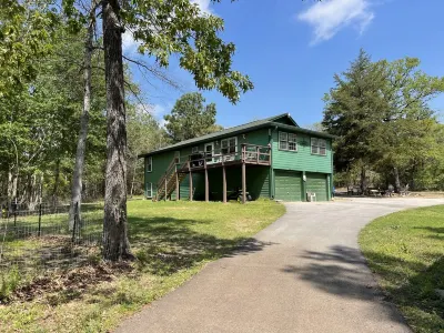 East Texas 2-Story House, only 17 miles to Canton, TX, 24 miles to Tyler, TX
