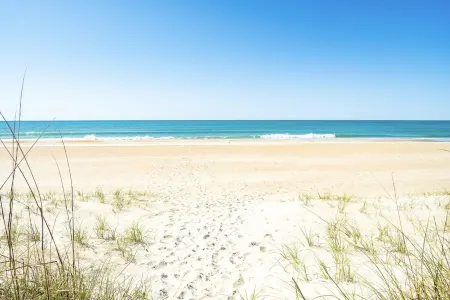 Oceanfront 7 BR, private beach access, 3 levels of beachfront decks