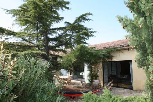 A  GOOD DEAL FOR SEPTEMBER: A PEACEFUL HEAVEN IN THE HEART OF LUBERON