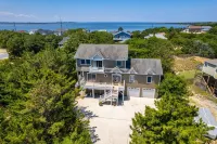 Venus Studio: Hottub, King Bed, Kayak, Bikes, SUP,