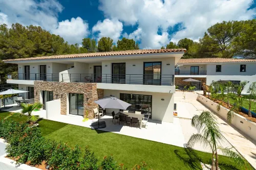 LUXURIOUS NEW VILLA 4 BEDROOMS HEATED POOL 8 PERSONS