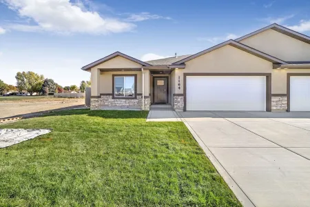 Beautiful new home in Broadmoor Subdivision