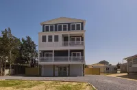 Green Street Coastal Retreat