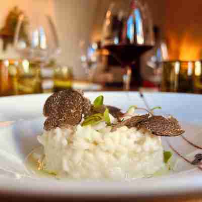 PANTOUFLE Dining/Meeting Rooms